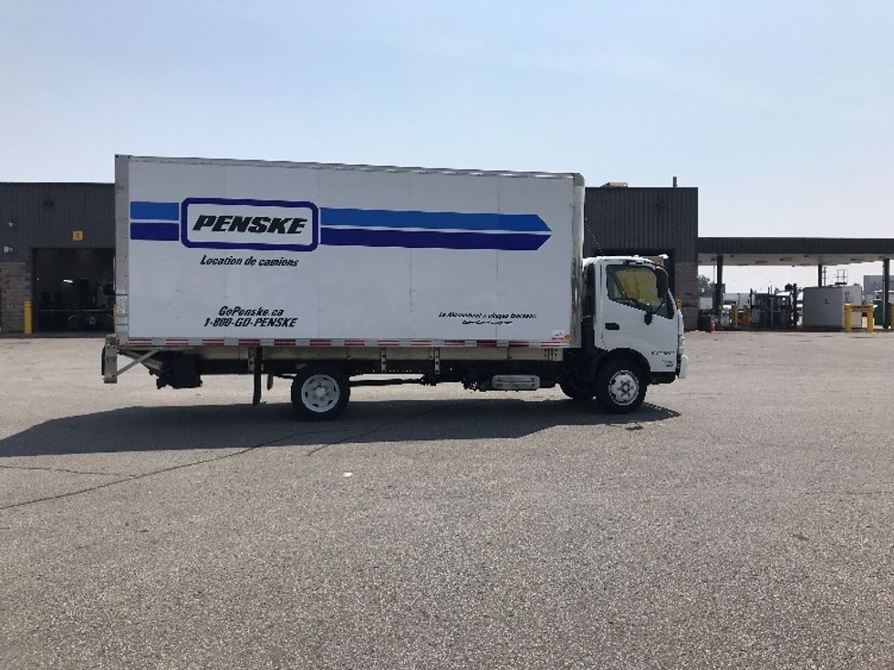 Medium Duty Box Truck-Light and Medium Duty Trucks-Hino-2020-195-Saint Laurent-PQ-231,442\n\t\tkm-$ 56,500 - Image 15