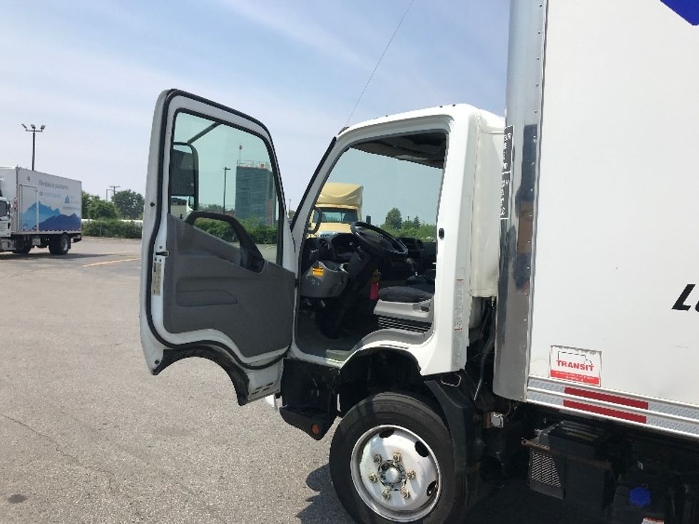 Medium Duty Box Truck-Light and Medium Duty Trucks-Hino-2020-195-Saint Laurent-PQ-231,442\n\t\tkm-$ 56,500 - Image 16