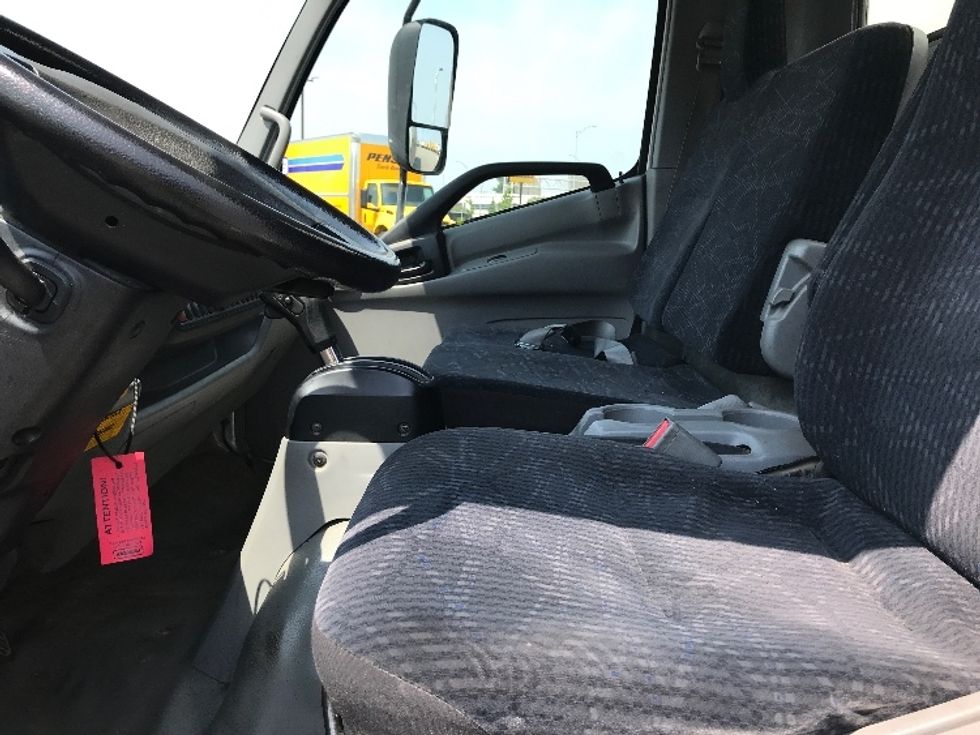 Medium Duty Box Truck-Light and Medium Duty Trucks-Hino-2020-195-Saint Laurent-PQ-231,442\n\t\tkm-$ 56,500 - Image 19