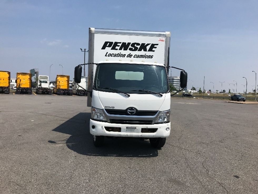 Medium Duty Box Truck-Light and Medium Duty Trucks-Hino-2020-195-Saint Laurent-PQ-231,442\n\t\tkm-$ 56,500 - Image 2