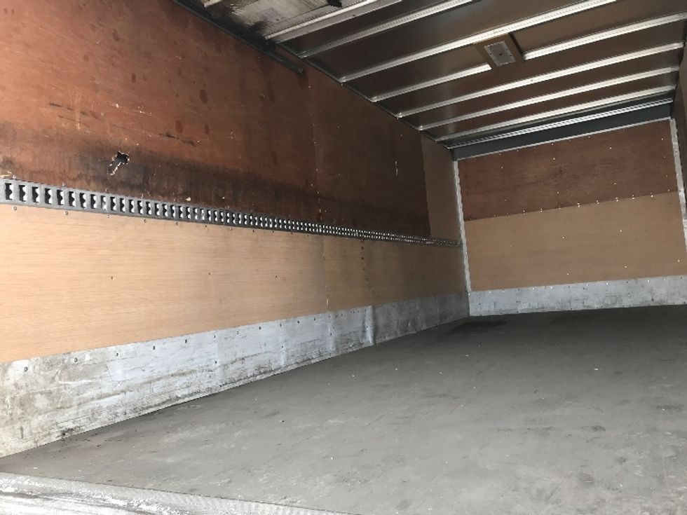 Medium Duty Box Truck-Light and Medium Duty Trucks-Hino-2020-195-Saint Laurent-PQ-235,802\n\t\tkm-$ 55,000 - Image 11