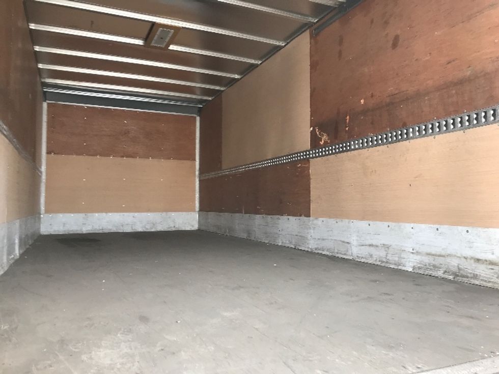 Medium Duty Box Truck-Light and Medium Duty Trucks-Hino-2020-195-Saint Laurent-PQ-235,802\n\t\tkm-$ 55,000 - Image 12