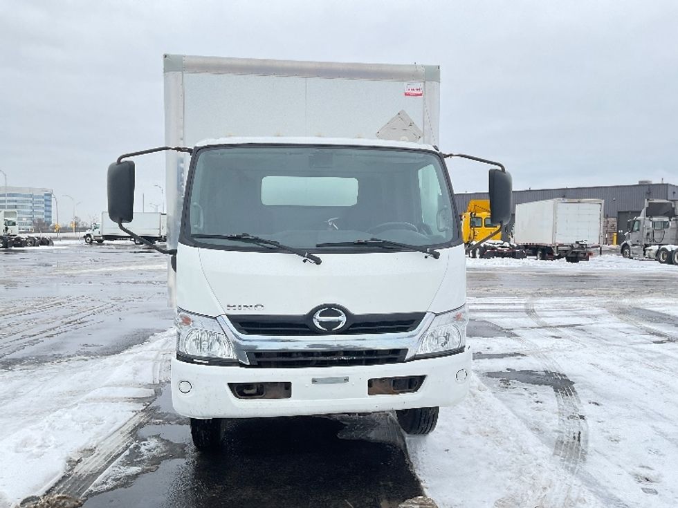 Medium Duty Box Truck-Light and Medium Duty Trucks-Hino-2020-195-Saint Laurent-PQ-235,802\n\t\tkm-$ 55,000 - Image 2