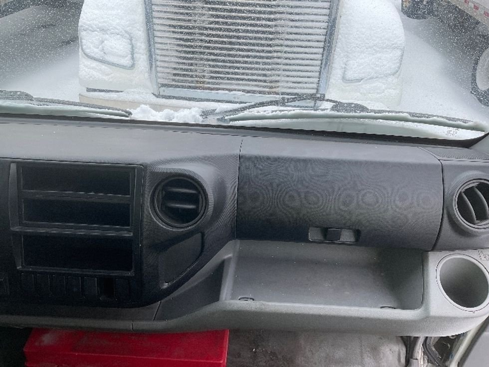 Medium Duty Box Truck-Light and Medium Duty Trucks-Hino-2020-195-Saint Laurent-PQ-235,802\n\t\tkm-$ 55,000 - Image 20