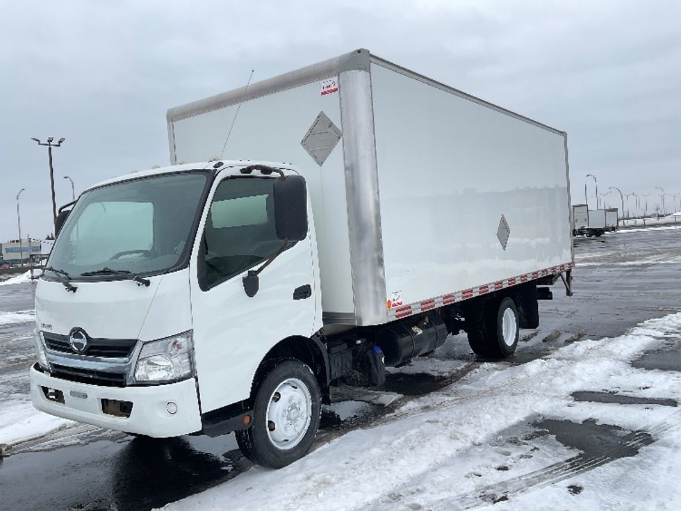 Medium Duty Box Truck-Light and Medium Duty Trucks-Hino-2020-195-Saint Laurent-PQ-235,802\n\t\tkm-$ 55,000 - Image 3