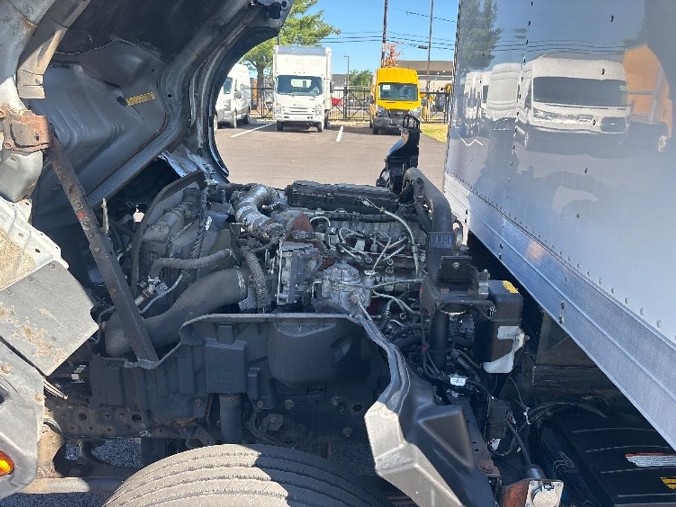 Medium Duty Box Truck-Light and Medium Duty Trucks-Hino-2020-195-South Plainfield-NJ-118,808\n\t\tmiles-$ 40,750 - Image 24