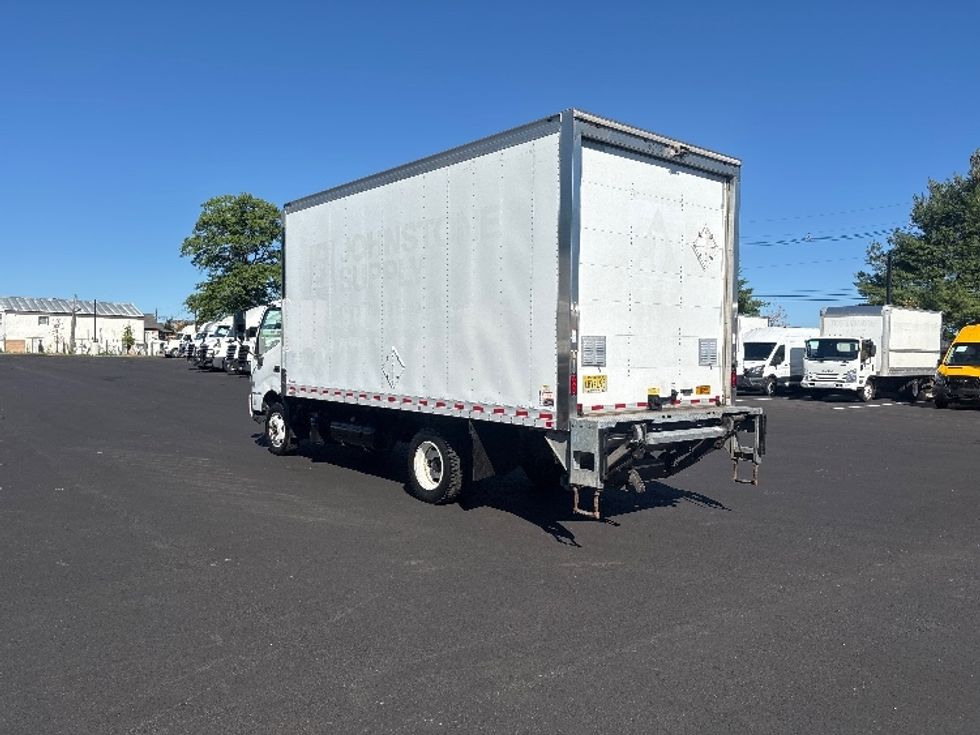 Medium Duty Box Truck-Light and Medium Duty Trucks-Hino-2020-195-South Plainfield-NJ-118,808\n\t\tmiles-$ 40,750 - Image 6