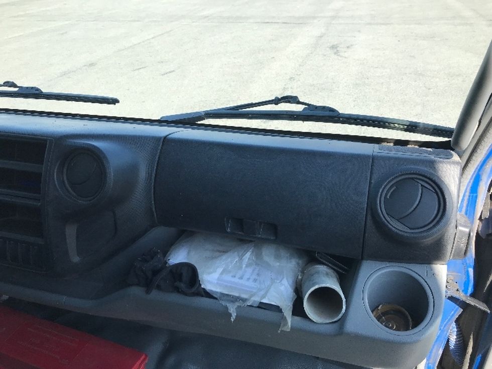 Medium Duty Box Truck-Light and Medium Duty Trucks-Hino-2020-195-Ste-Foy-PQ-115,849\n\t\tkm-$ 66,750 - Image 20