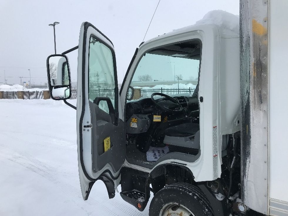 Medium Duty Box Truck-Light and Medium Duty Trucks-Hino-2020-195-Ste-Foy-PQ-194,436\n\t\tkm-$ 60,000 - Image 16