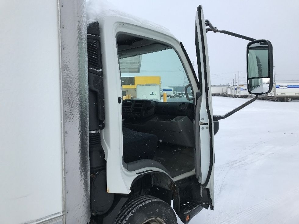 Medium Duty Box Truck-Light and Medium Duty Trucks-Hino-2020-195-Ste-Foy-PQ-194,436\n\t\tkm-$ 60,000 - Image 20