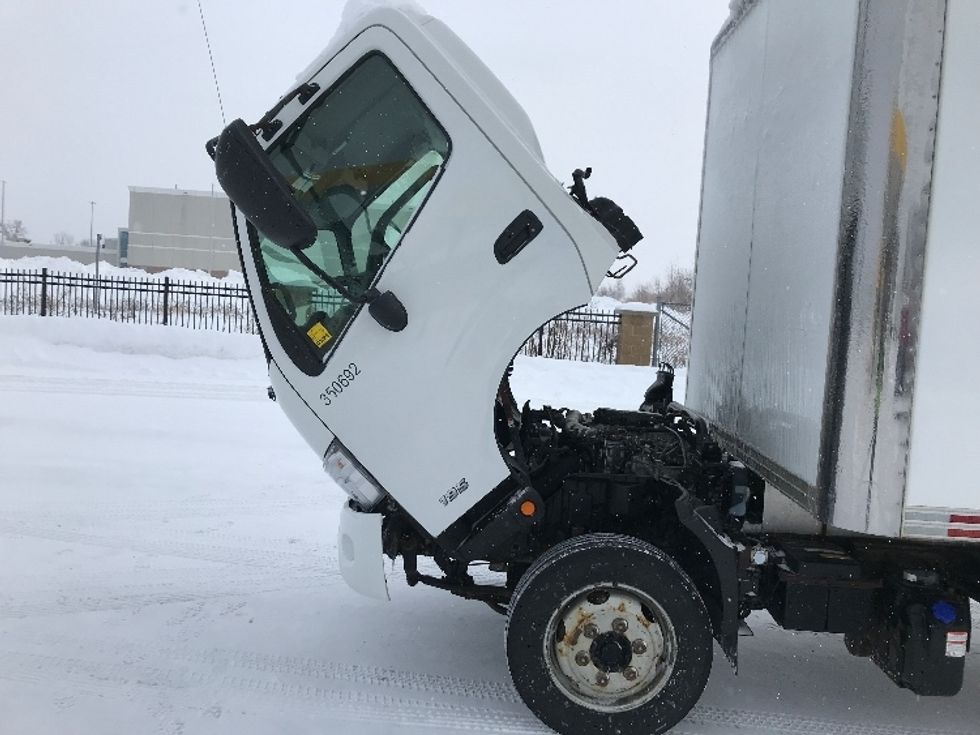 Medium Duty Box Truck-Light and Medium Duty Trucks-Hino-2020-195-Ste-Foy-PQ-194,436\n\t\tkm-$ 60,000 - Image 24