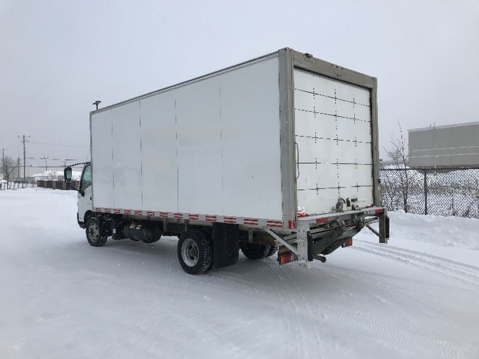 Medium Duty Box Truck-Light and Medium Duty Trucks-Hino-2020-195-Ste-Foy-PQ-194,436\n\t\tkm-$ 60,000 - Image 6