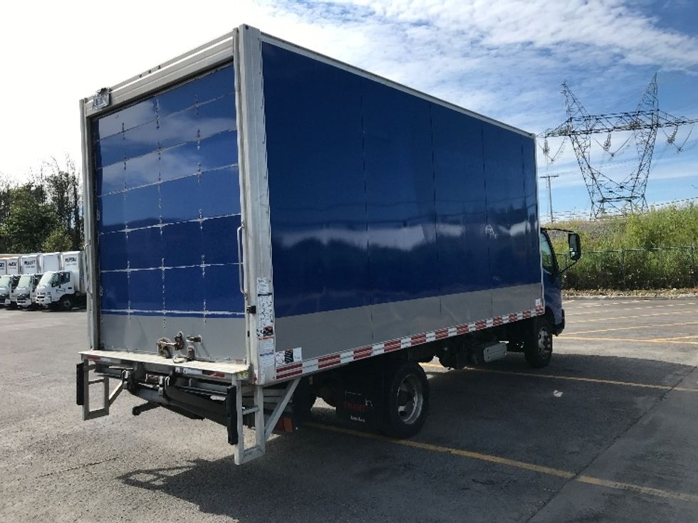 Medium Duty Box Truck-Light and Medium Duty Trucks-Hino-2020-195-Ste-Foy-PQ-203,253\n\t\tkm-$ 58,500 - Image 13