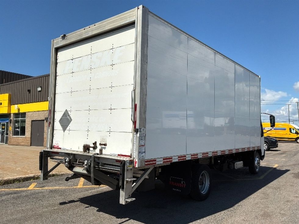 Medium Duty Box Truck-Light and Medium Duty Trucks-Hino-2020-195-Ste-Foy-PQ-209,763\n\t\tkm-$ 44,000 - Image 13