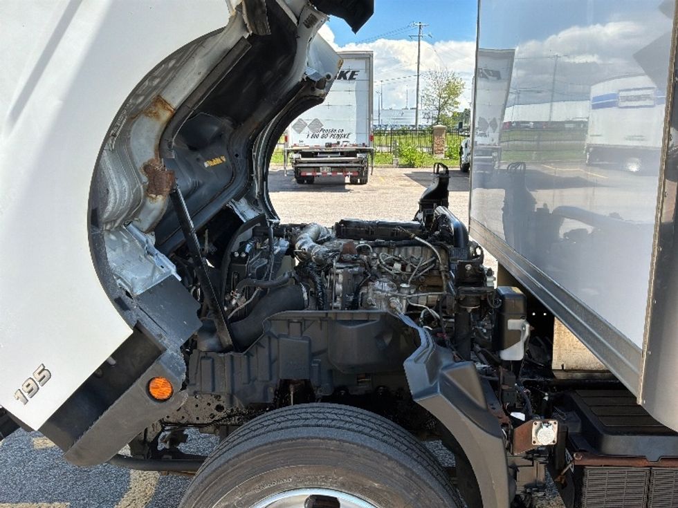 Medium Duty Box Truck-Light and Medium Duty Trucks-Hino-2020-195-Ste-Foy-PQ-209,763\n\t\tkm-$ 44,000 - Image 24
