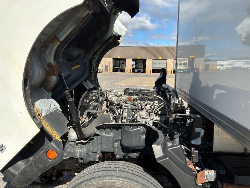 Medium Duty Box Truck-Light and Medium Duty Trucks-Hino-2020-195-Ste-Foy-PQ-222,535\n\t\tkm-$ 44,250 - Image 24