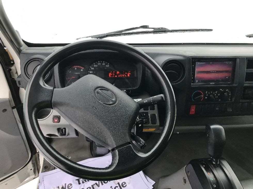 Medium Duty Box Truck-Light and Medium Duty Trucks-Hino-2020-195-Ste-Foy-PQ-225,815\n\t\tkm-$ 57,000 - Image 18