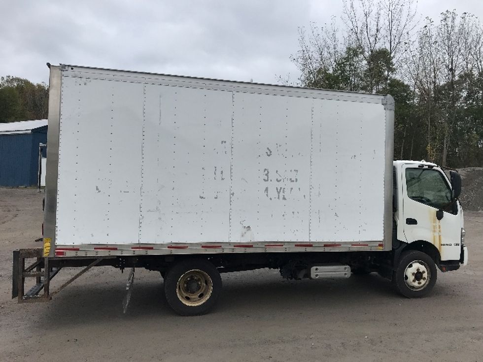 Medium Duty Box Truck-Light and Medium Duty Trucks-Hino-2020-195-Whitesboro-NY-173,077\n\t\tmiles-$ 28,000 - Image 14