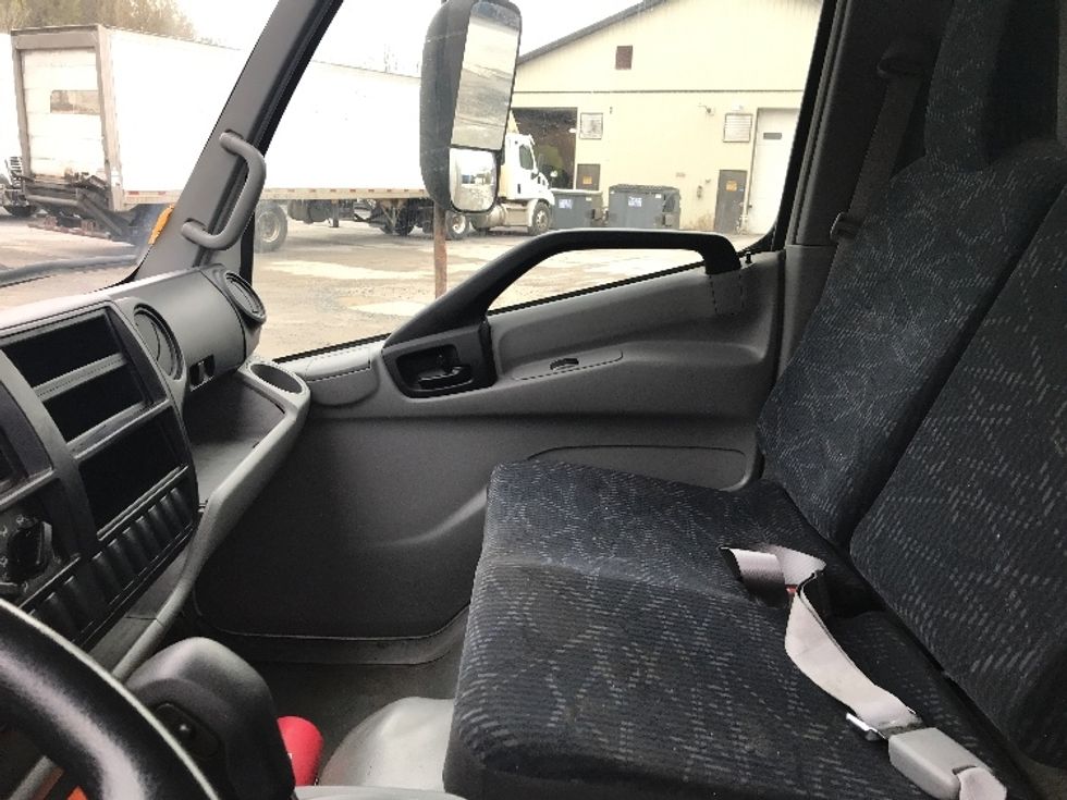 Medium Duty Box Truck-Light and Medium Duty Trucks-Hino-2020-195-Whitesboro-NY-173,077\n\t\tmiles-$ 28,000 - Image 18