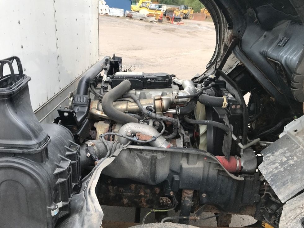 Medium Duty Box Truck-Light and Medium Duty Trucks-Hino-2020-195-Whitesboro-NY-173,077\n\t\tmiles-$ 28,000 - Image 22