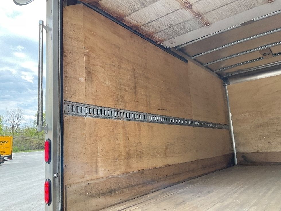 Medium Duty Box Truck-Light and Medium Duty Trucks-Hino-2020-195-Whitesboro-NY-80,022\n\t\tmiles-$ 40,500 - Image 11