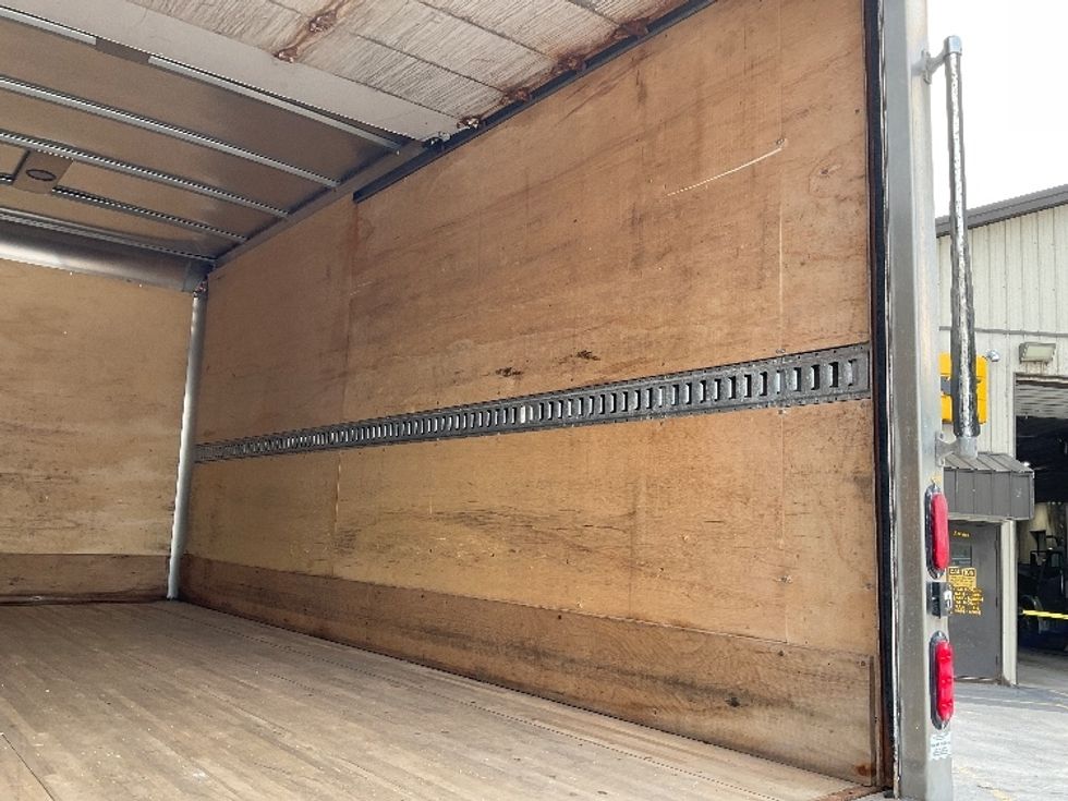 Medium Duty Box Truck-Light and Medium Duty Trucks-Hino-2020-195-Whitesboro-NY-80,022\n\t\tmiles-$ 40,500 - Image 12