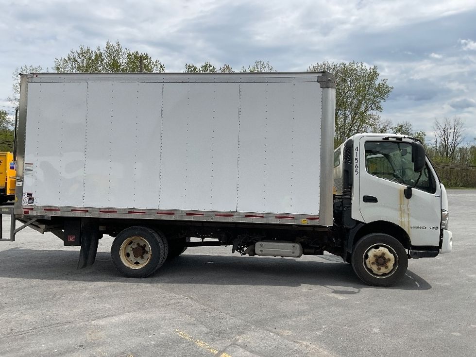 Medium Duty Box Truck-Light and Medium Duty Trucks-Hino-2020-195-Whitesboro-NY-80,022\n\t\tmiles-$ 40,500 - Image 15