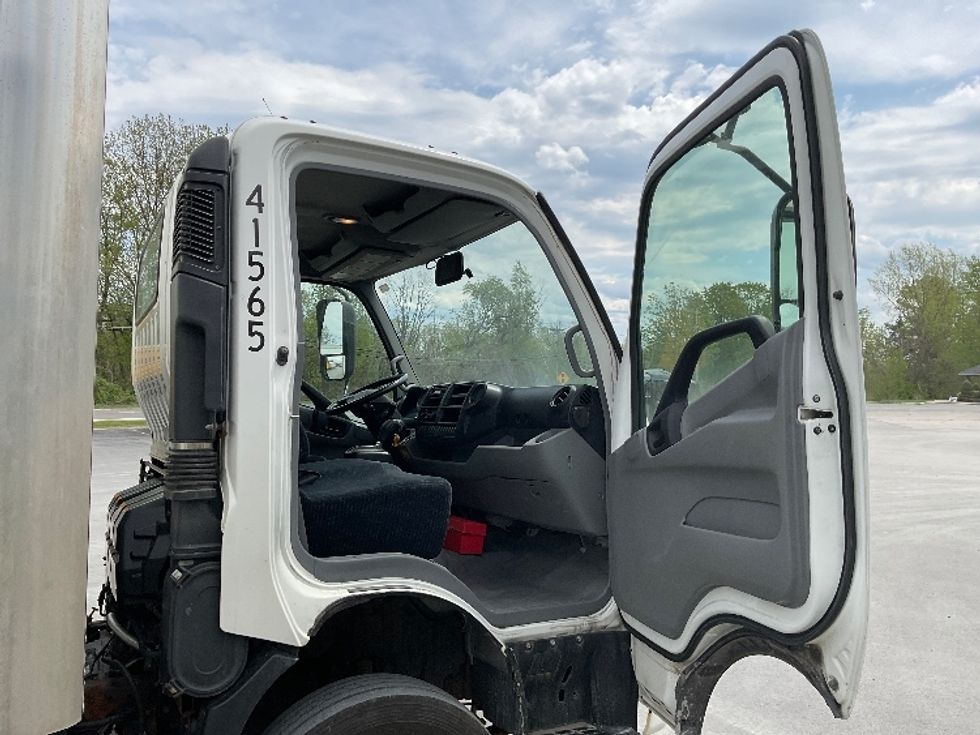 Medium Duty Box Truck-Light and Medium Duty Trucks-Hino-2020-195-Whitesboro-NY-80,022\n\t\tmiles-$ 40,500 - Image 20