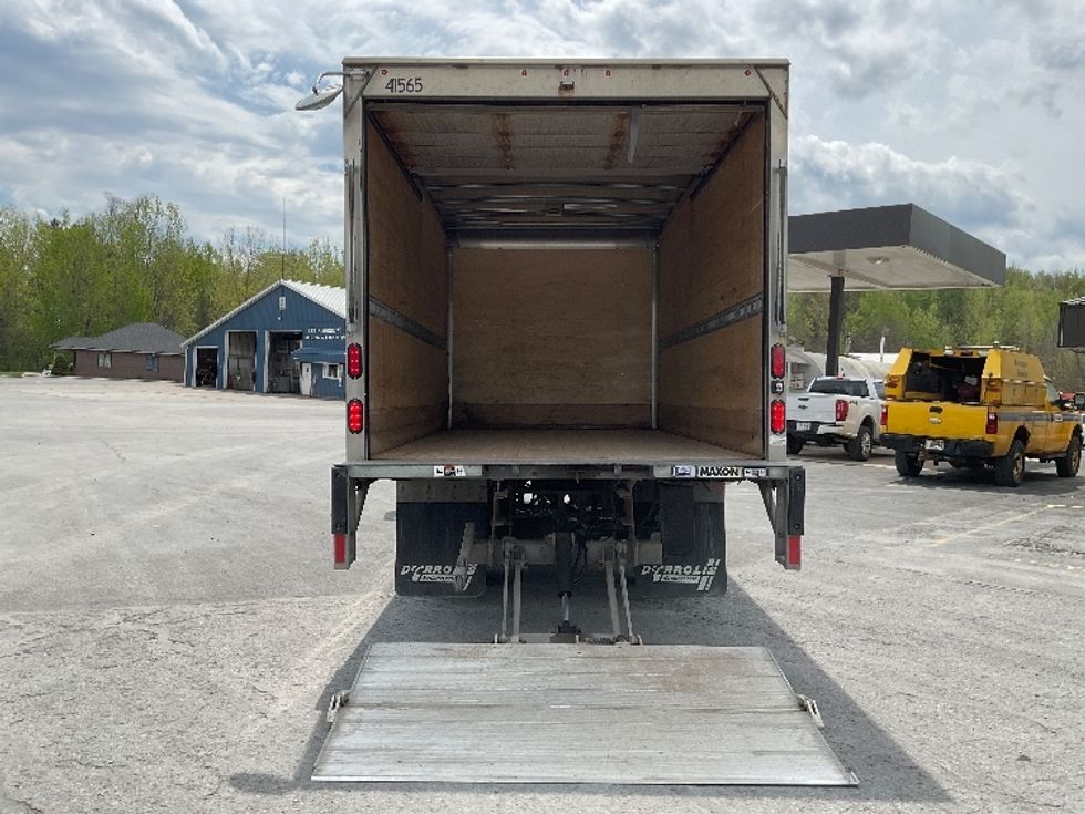 Medium Duty Box Truck-Light and Medium Duty Trucks-Hino-2020-195-Whitesboro-NY-80,022\n\t\tmiles-$ 40,500 - Image 9