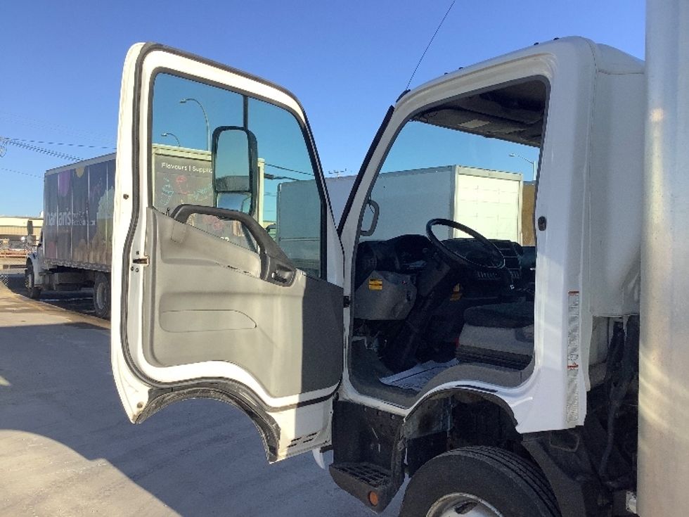Medium Duty Box Truck-Light and Medium Duty Trucks-Hino-2020-195-Winnipeg-MB-285,408\n\t\tkm-$ 44,500 - Image 16
