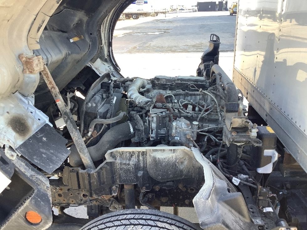 Medium Duty Box Truck-Light and Medium Duty Trucks-Hino-2020-195-Winnipeg-MB-285,408\n\t\tkm-$ 44,500 - Image 23
