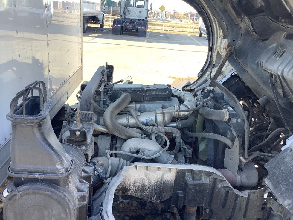 Medium Duty Box Truck-Light and Medium Duty Trucks-Hino-2020-195-Winnipeg-MB-285,408\n\t\tkm-$ 44,500 - Image 24