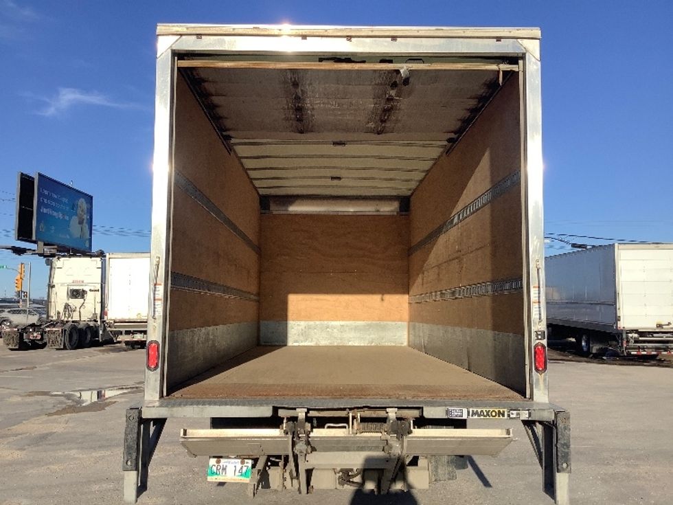 Medium Duty Box Truck-Light and Medium Duty Trucks-Hino-2020-195-Winnipeg-MB-285,408\n\t\tkm-$ 44,500 - Image 8