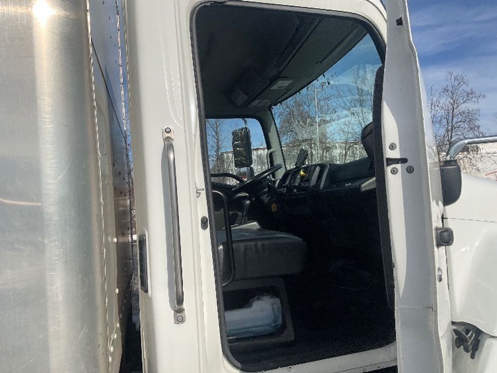 Medium Duty Box Truck-Light and Medium Duty Trucks-Hino-2020-258LP-Elmsford-NY-83,727\n\t\tmiles-$ 61,250 - Image 20