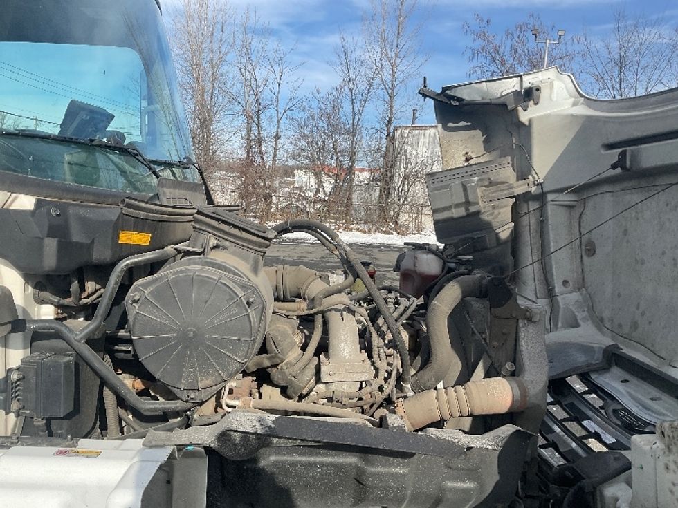 Medium Duty Box Truck-Light and Medium Duty Trucks-Hino-2020-258LP-Elmsford-NY-83,727\n\t\tmiles-$ 61,250 - Image 23