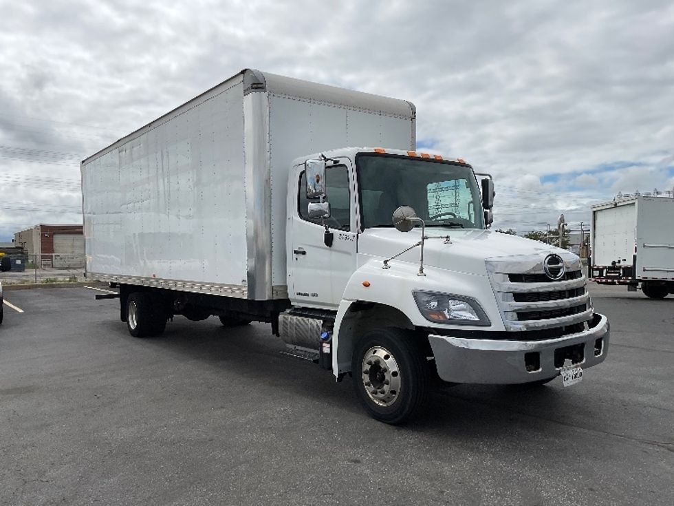 Medium Duty Box Truck-Light and Medium Duty Trucks-Hino-2020-258LP-Mississauga-ON-333,132\n\t\tkm-$ 52,750 - Image 1