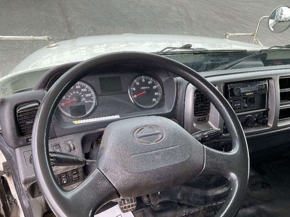 Medium Duty Box Truck-Light and Medium Duty Trucks-Hino-2020-258LP-Mississauga-ON-333,132\n\t\tkm-$ 52,750 - Image 17