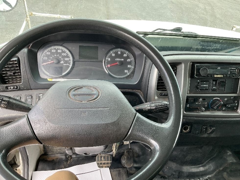 Medium Duty Box Truck-Light and Medium Duty Trucks-Hino-2020-258LP-Mississauga-ON-333,132\n\t\tkm-$ 52,750 - Image 18