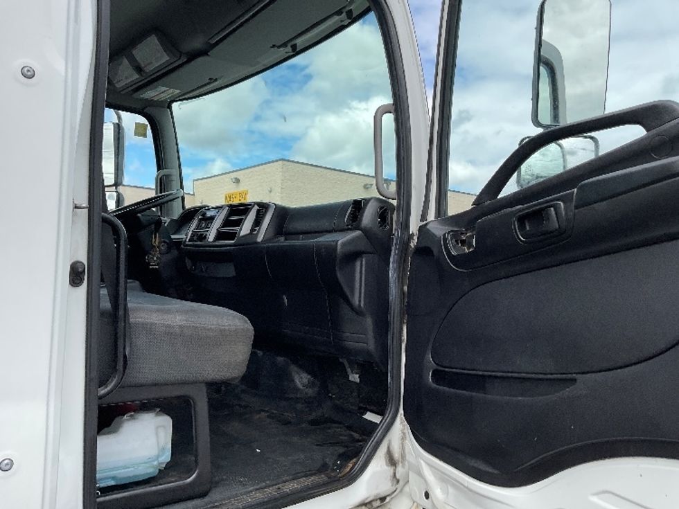 Medium Duty Box Truck-Light and Medium Duty Trucks-Hino-2020-258LP-Mississauga-ON-333,132\n\t\tkm-$ 52,750 - Image 20