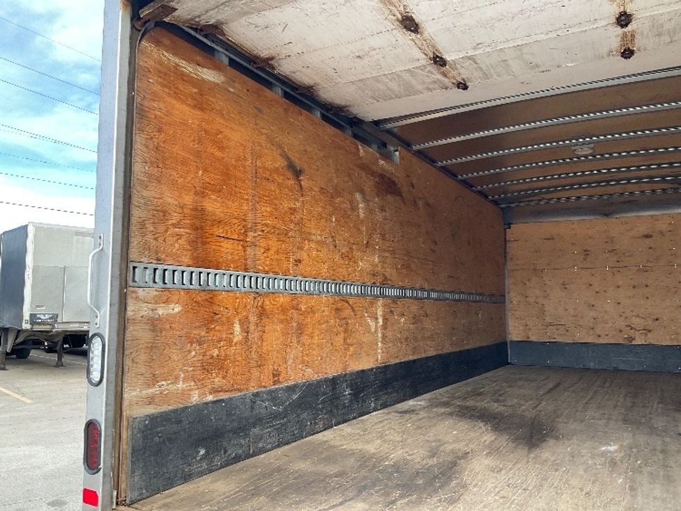 Medium Duty Box Truck-Light and Medium Duty Trucks-Hino-2020-258LP-Nashville-TN-182,082\n\t\tmiles-$ 40,750 - Image 11