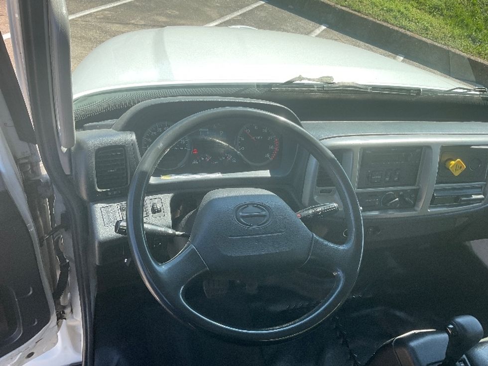 Medium Duty Box Truck-Light and Medium Duty Trucks-Hino-2020-258LP-Nashville-TN-182,082\n\t\tmiles-$ 40,750 - Image 18
