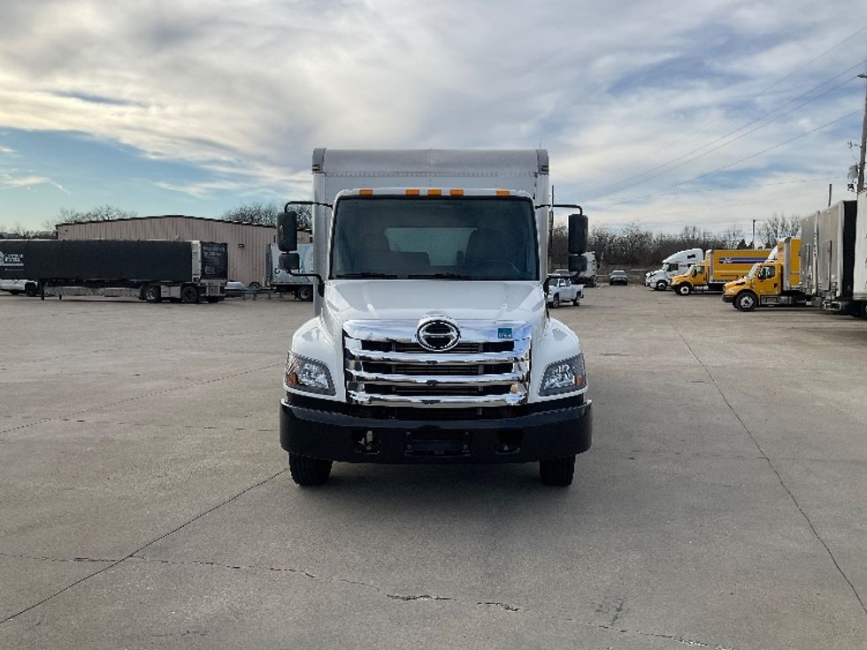 Medium Duty Box Truck-Light and Medium Duty Trucks-Hino-2020-258LP-Nashville-TN-182,082\n\t\tmiles-$ 40,750 - Image 2