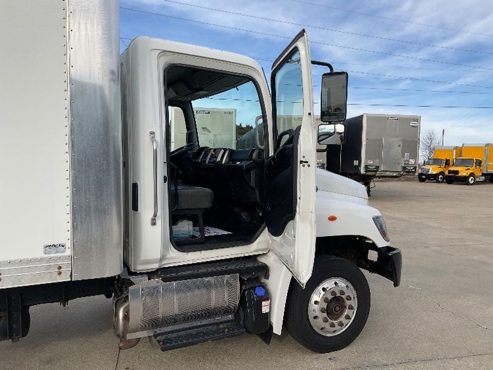 Medium Duty Box Truck-Light and Medium Duty Trucks-Hino-2020-258LP-Nashville-TN-182,082\n\t\tmiles-$ 40,750 - Image 20