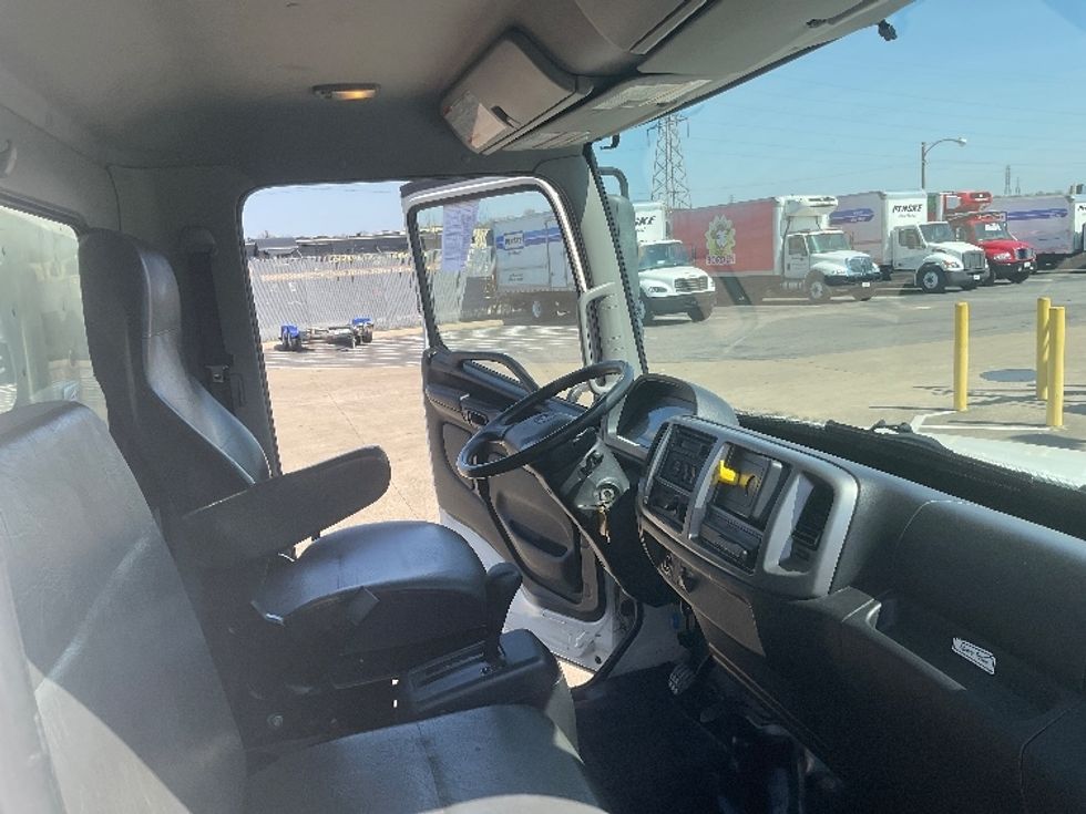 Medium Duty Box Truck-Light and Medium Duty Trucks-Hino-2020-258LP-Nashville-TN-182,082\n\t\tmiles-$ 40,750 - Image 22