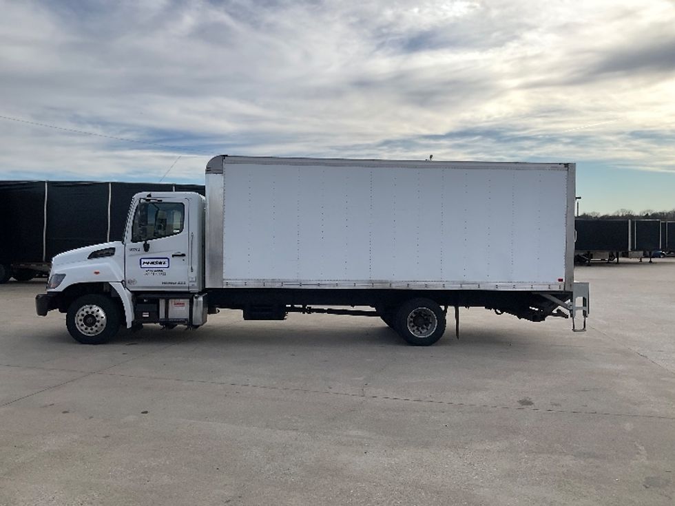 Medium Duty Box Truck-Light and Medium Duty Trucks-Hino-2020-258LP-Nashville-TN-182,082\n\t\tmiles-$ 40,750 - Image 4