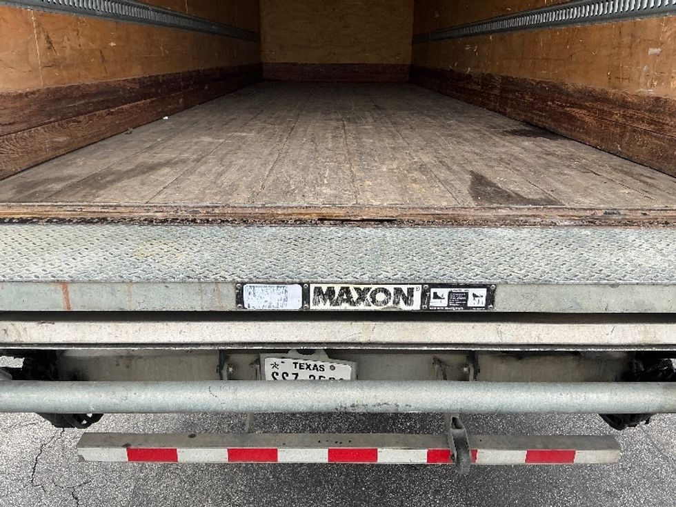 Medium Duty Box Truck-Light and Medium Duty Trucks-Hino-2020-268-Austin-TX-197,887\n\t\tmiles-$ 51,000 - Image 10