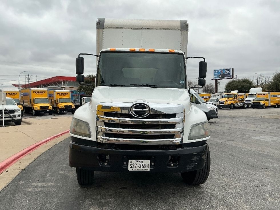 Medium Duty Box Truck-Light and Medium Duty Trucks-Hino-2020-268-Austin-TX-197,887\n\t\tmiles-$ 51,000 - Image 2