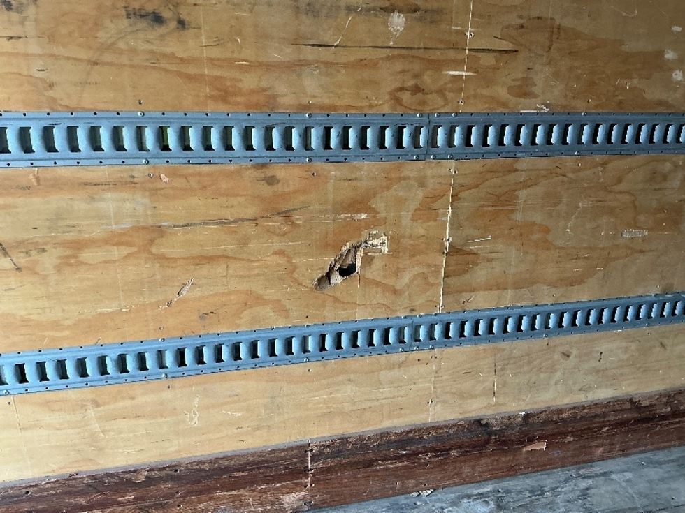 Medium Duty Box Truck-Light and Medium Duty Trucks-Hino-2020-268-Austin-TX-197,887\n\t\tmiles-$ 51,000 - Image 25