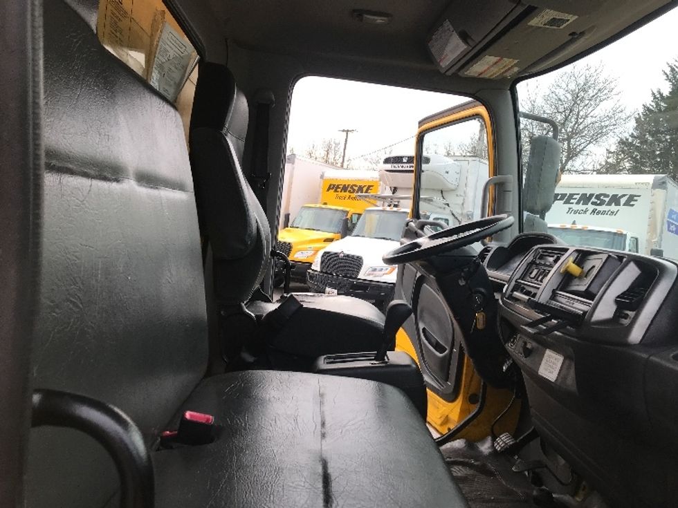 Medium Duty Box Truck-Light and Medium Duty Trucks-Hino-2020-268-Baltimore-MD-174,411\n\t\tmiles-$ 50,000 - Image 17