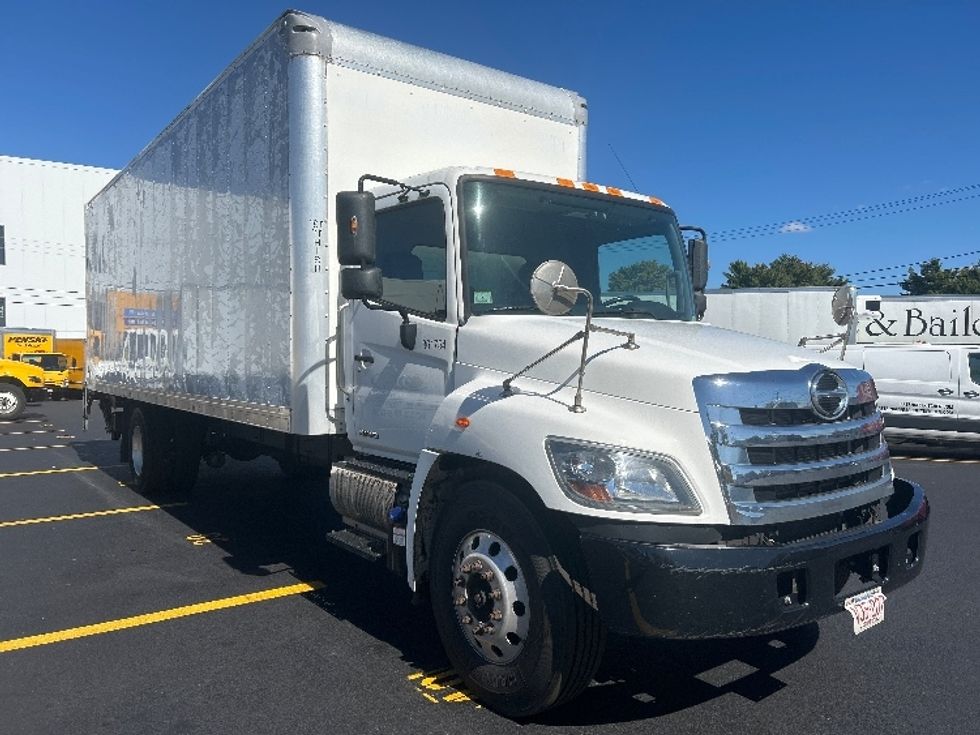 Medium Duty Box Truck-Light and Medium Duty Trucks-Hino-2020-268-Braintree-MA-202,516\n\t\tmiles-$ 45,500 - Image 1